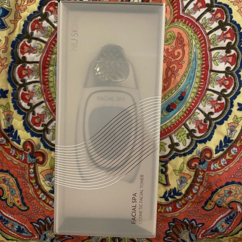 Nu Skin Facial Spa Cosmetic Facial Toner **BRAND NEW**